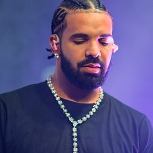 Image for Drake Seemingly Puts Kendrick Lamar Beef Behind Him, Promises "Summer Vibes Up Next"