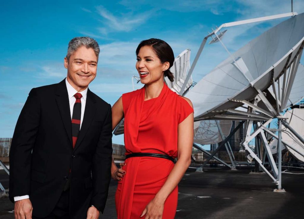 SBS World News presenters Janice Petersen and Anton Enus 