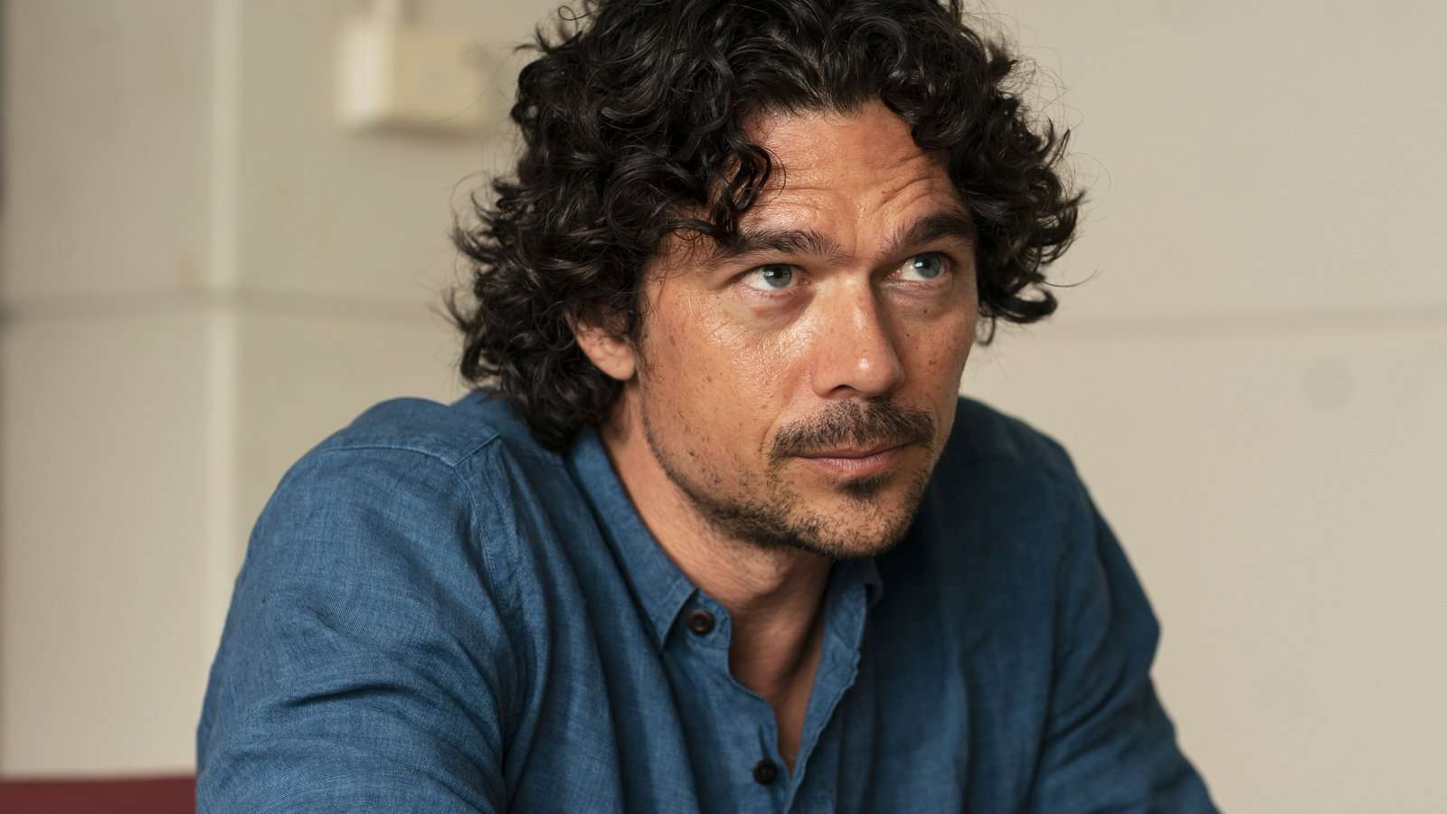 Luke Arnold Scrublands