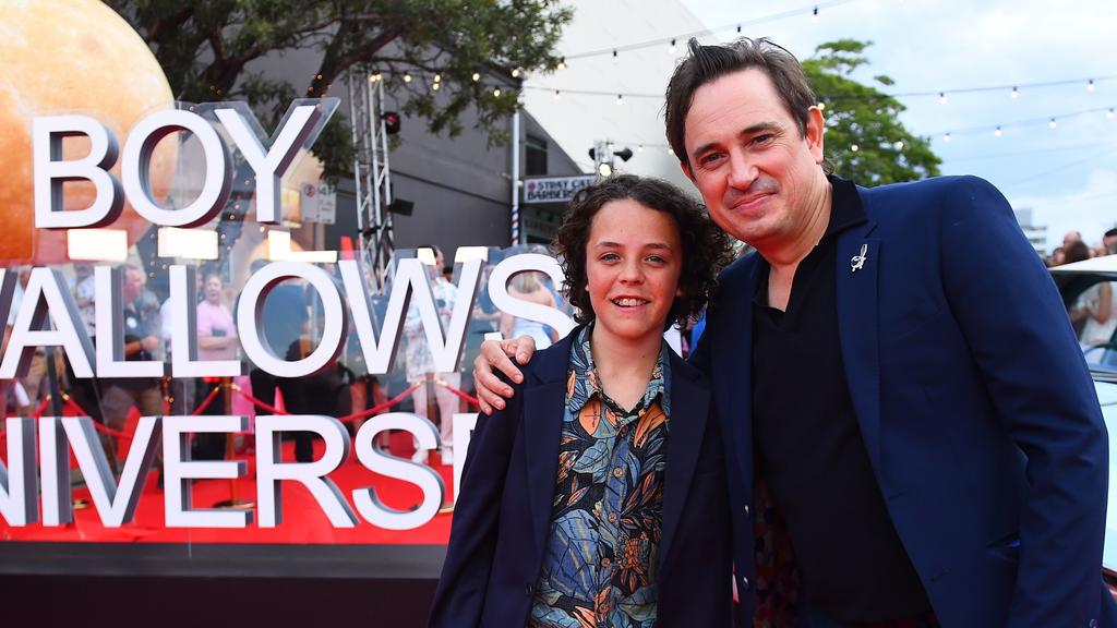 Boy Swallows Universe AACTAS