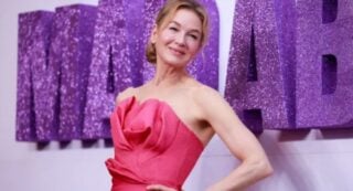 Renee Zellweger walks the purple carpet for the Bridget Jones premiere in Sydney.