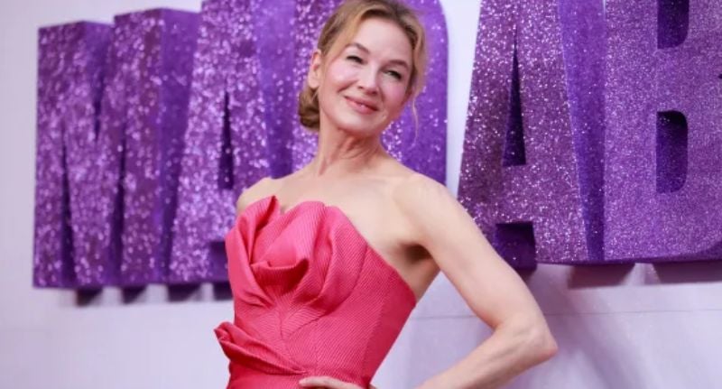 Renee Zellweger walks the purple carpet for the Bridget Jones premiere in Sydney.