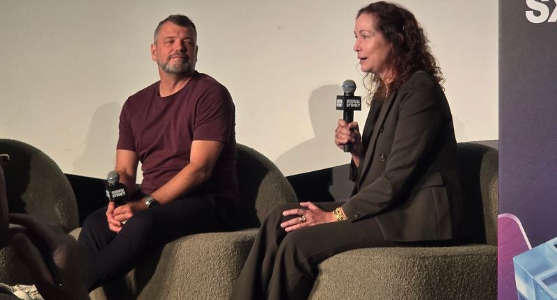 L-R: åJeremy Nicholas from Telstra and CBA’s Kim Hughes
