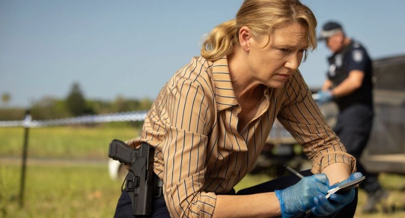 Anna Torv in Dustfall.