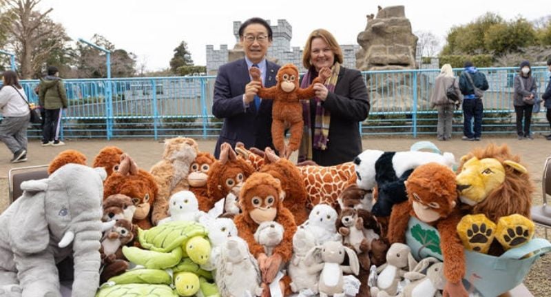 Ichikawa City Mayor Ko Tanaka posting a photo alongside IKEA Japan President Petra Färe. Source: Supplied