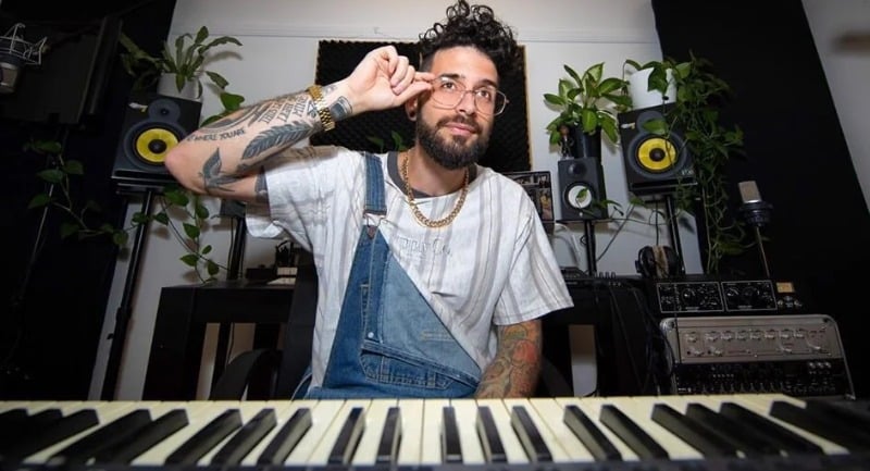 Mushroom Music extends publishing deal with Rob Amoruso