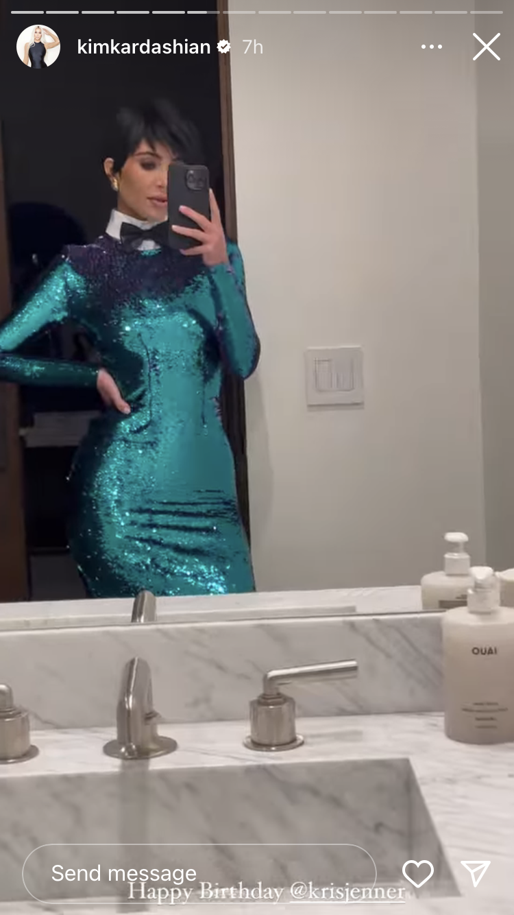 kris jenner green sequin dress The Kardashians Dressed Up As Different Eras Of kris jenner meme