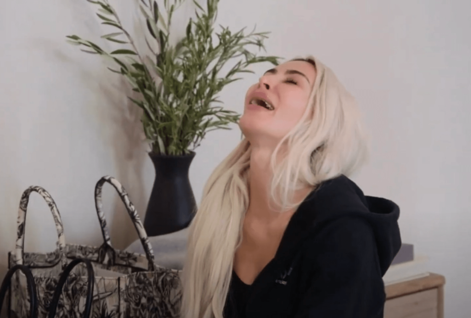 Kim Kardashian crying