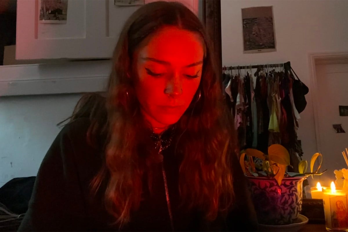Image of Holly Humberstone performing for 'In My Room'