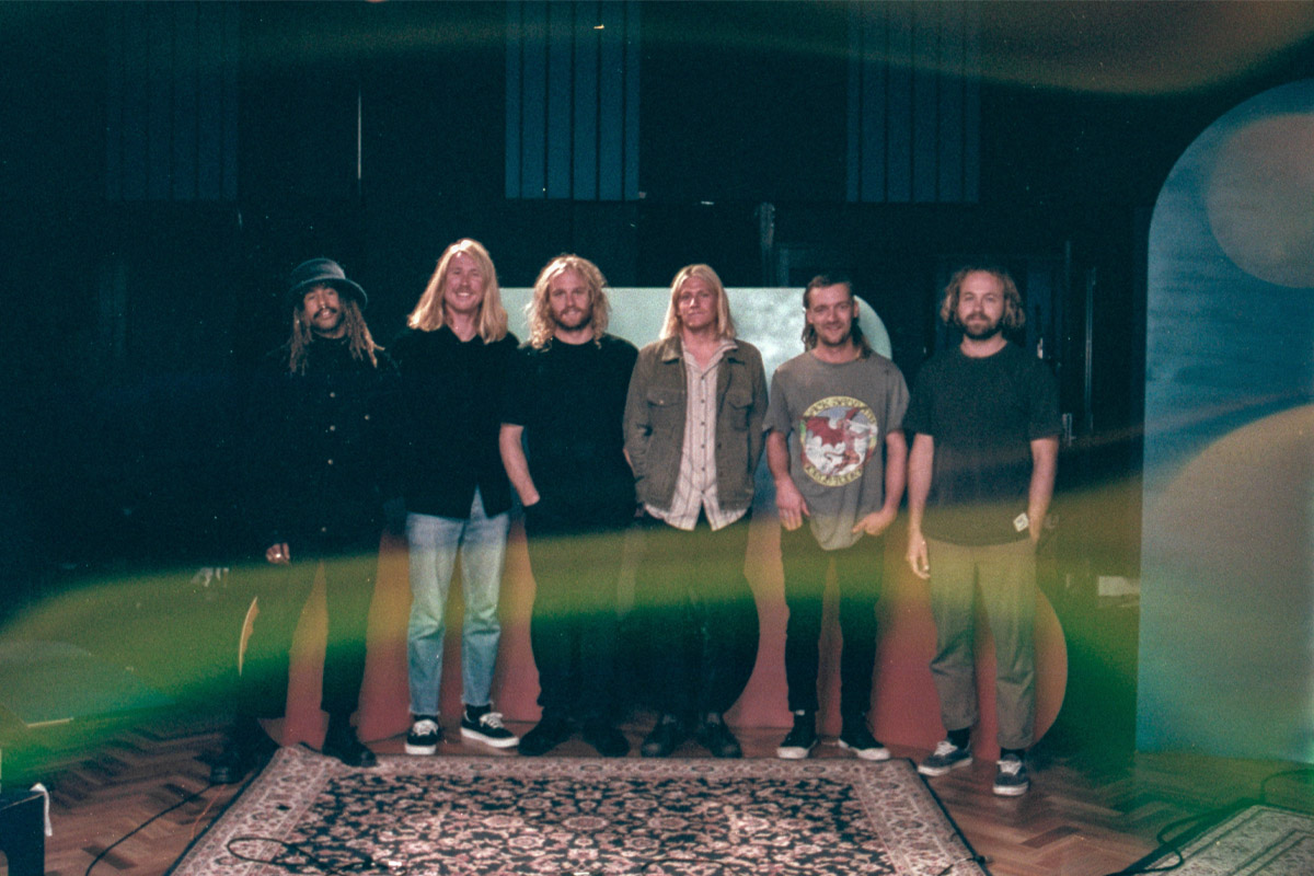 Press image of Ocean Alley and their 'Lonely Diamond - Live in Studio' performance