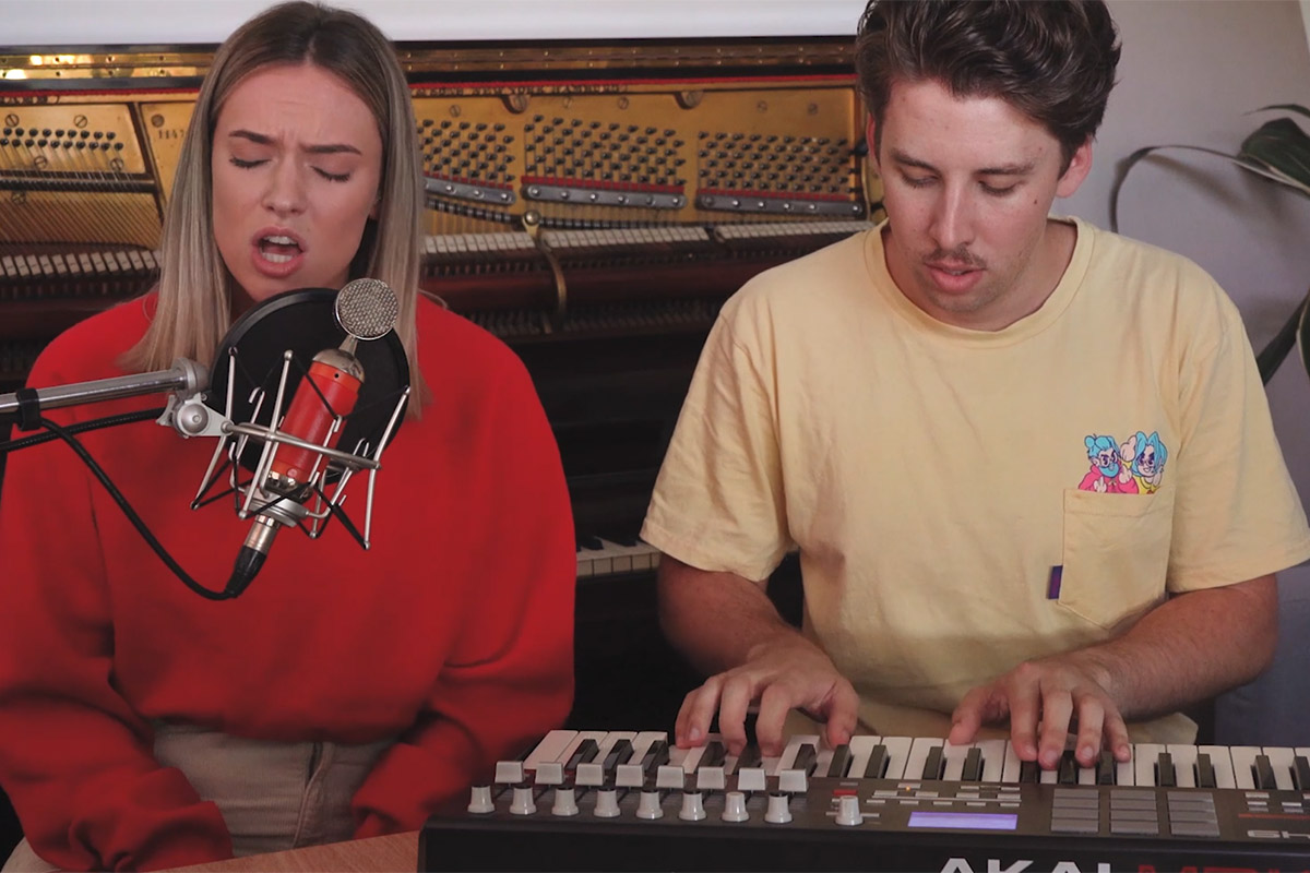 Image of Ukiyo performing for 'In My Room'