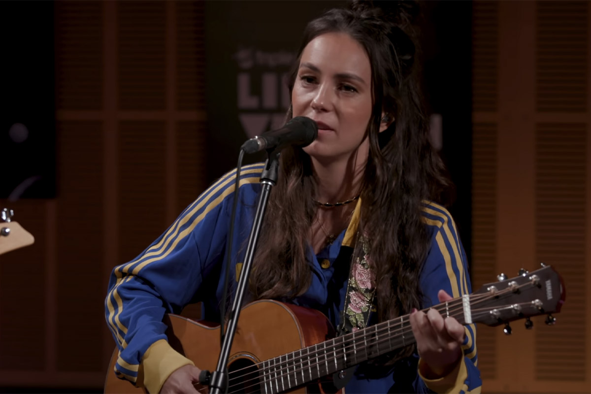 Image of Amy Shark performing for triple j's Like a Version