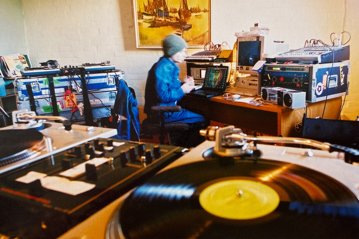 Image of The Avalanches in 2000