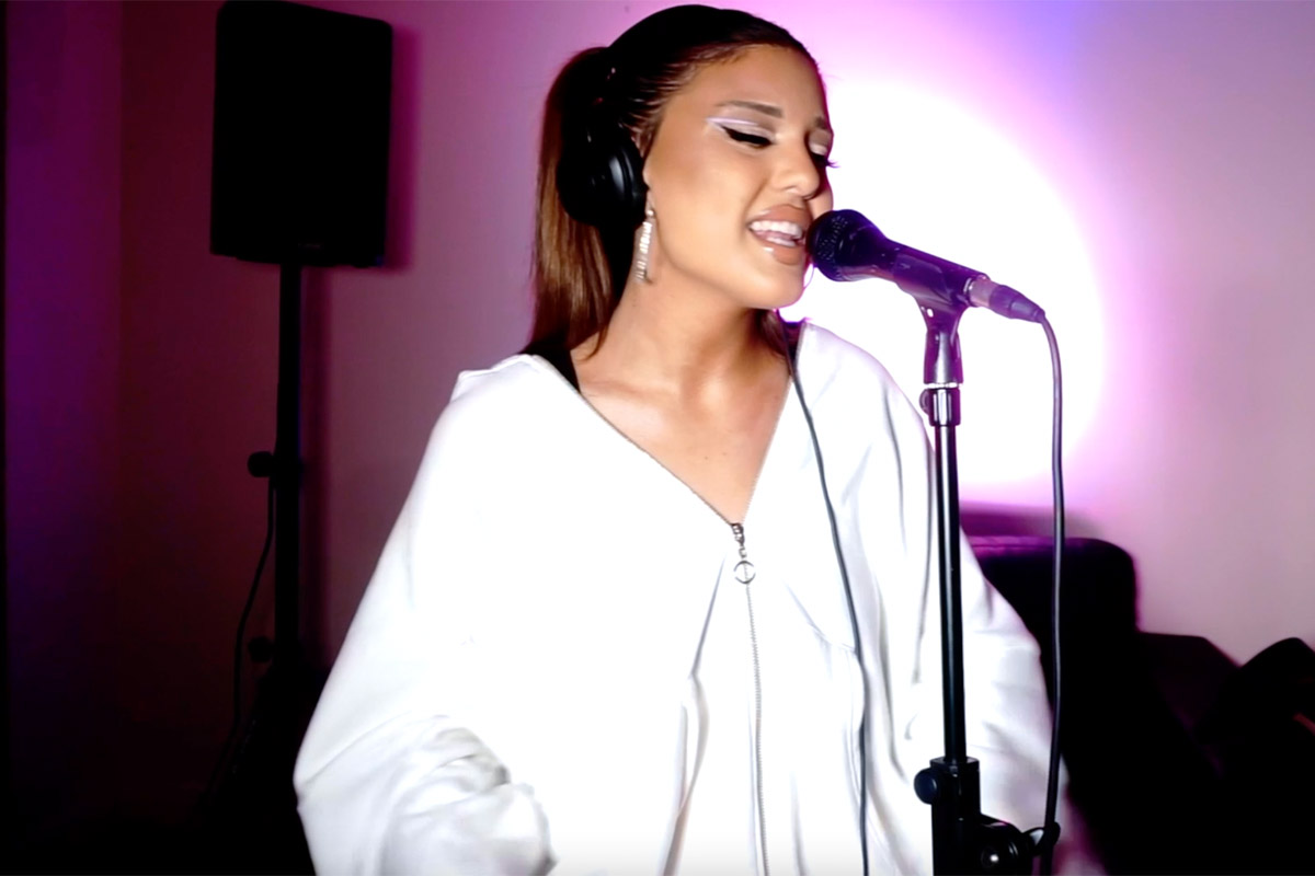 Image of Jazzy K performing for 'In My Room'