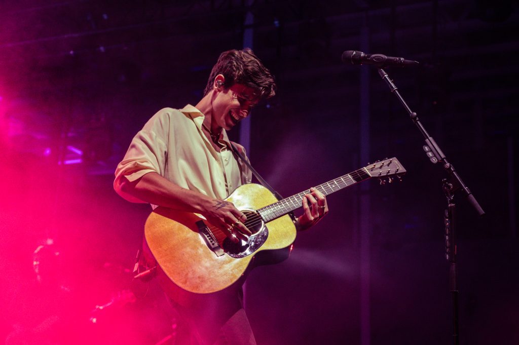 Image of Shawn Mendes performing live