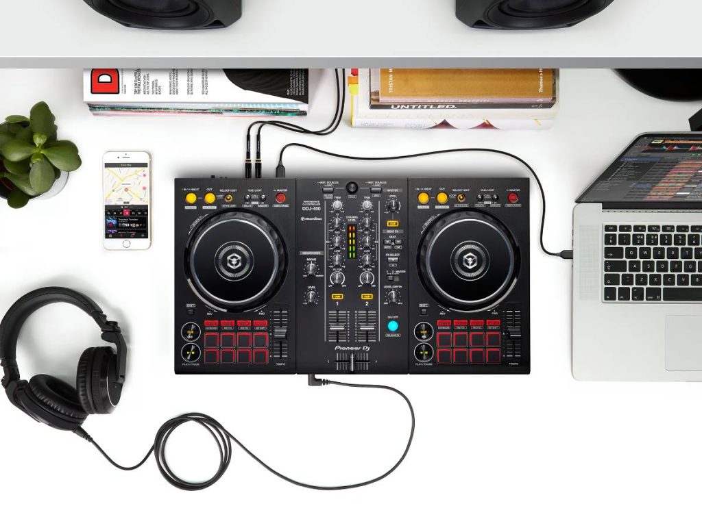 Rent Pioneer DDJ-400 Decks DJ Controller in London (rent for