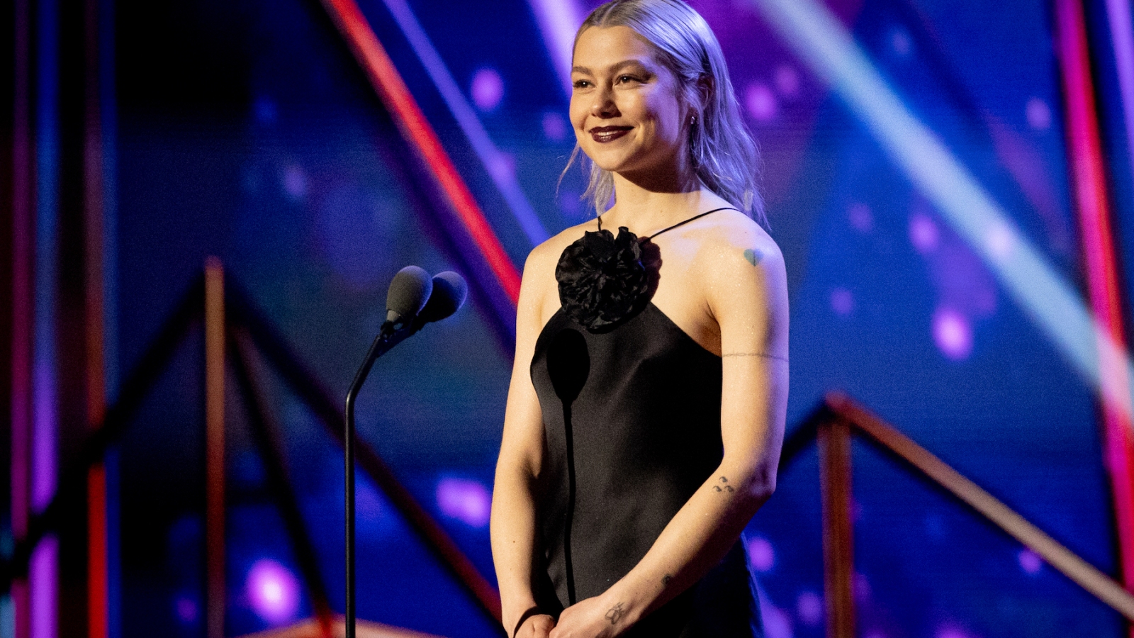Phoebe Bridgers Can't Stop Gushing Over Taylor Swift at the iHeartRadio Music Awards