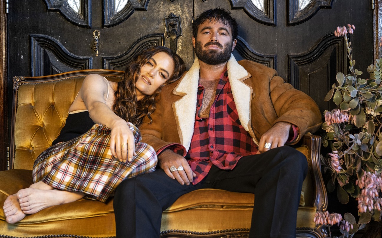 Angus & Julia Stone