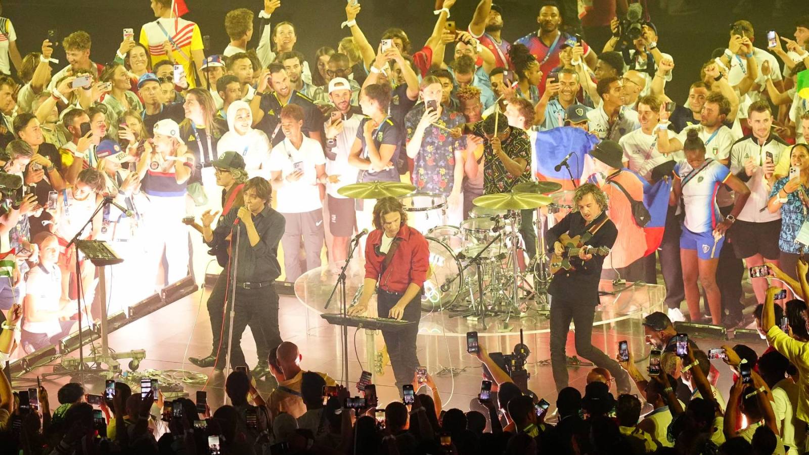 Phoenix perform at Olympics closing ceremony