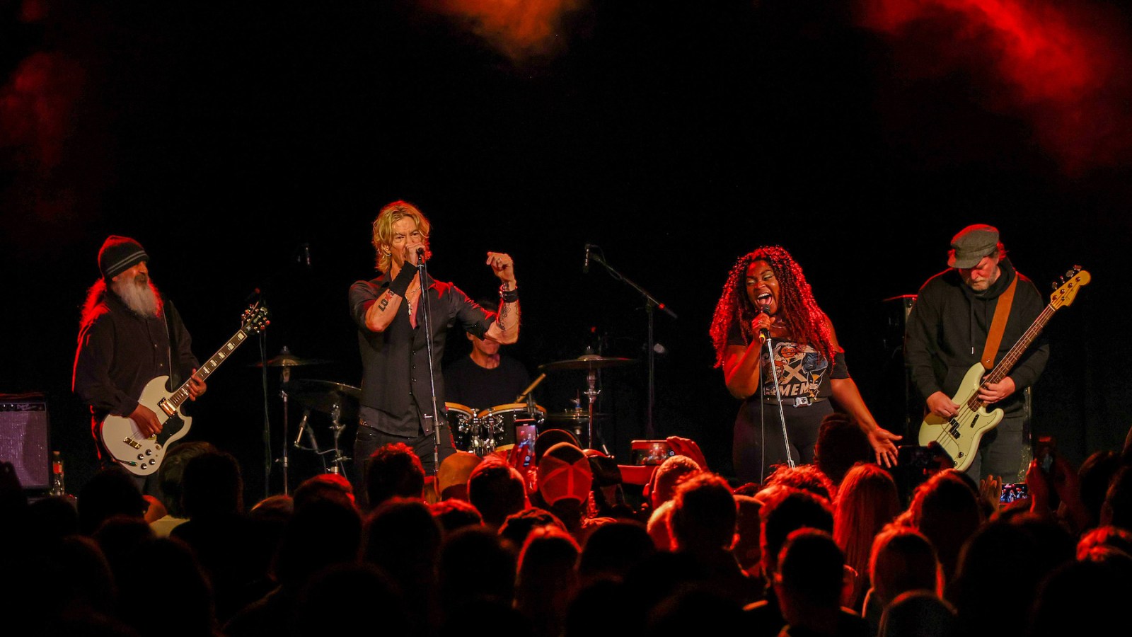 Soundgarden perform at Seattle benefit concert