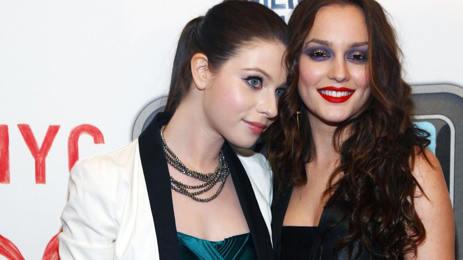 Michelle Trachtenberg and Leighton Meester
