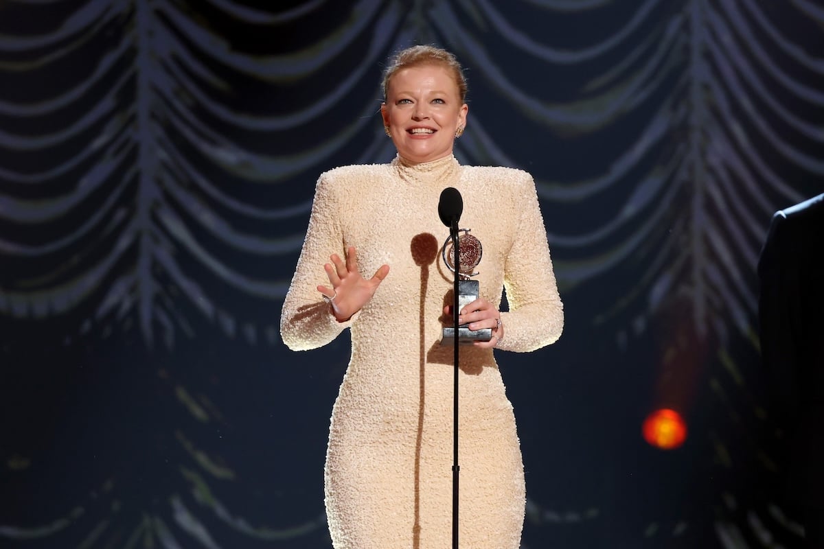 Sarah Snook wins at the Tony Awards