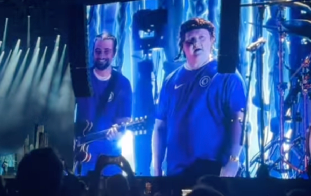 Noah Kahan and Lewis Capaldi performing in Hyde Park, London.