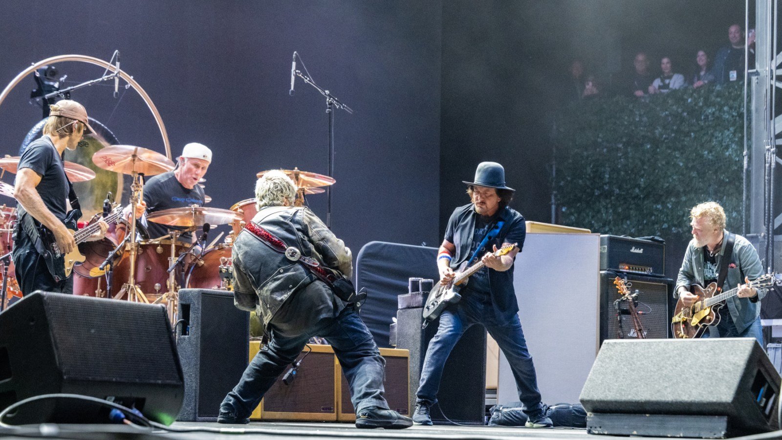 Chris Chaney, Chad Smith, Andrew Watt, Eddie Vedder, Glen Hansard of Earthlings at Ohana Music Festival