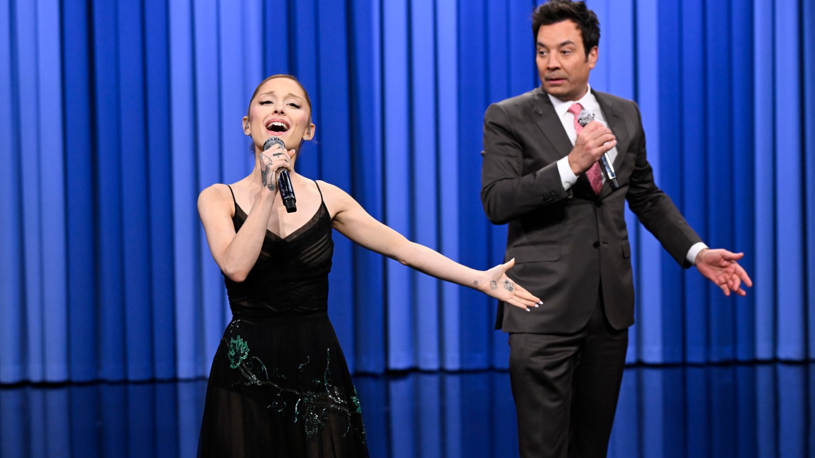 Ariana Grande and Jimmy Fallon