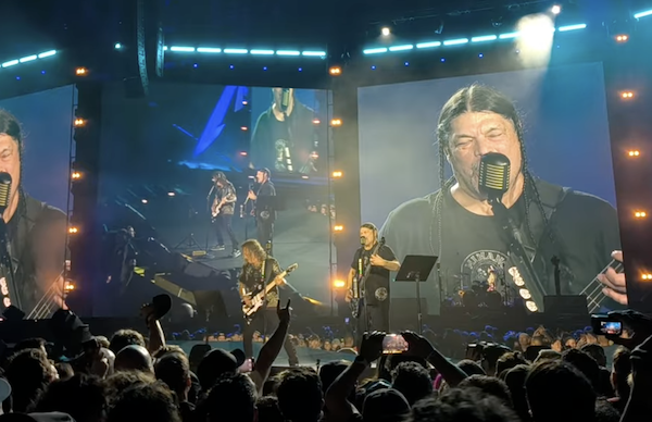 Metallica covering The Chats' Smoko in Brisbane