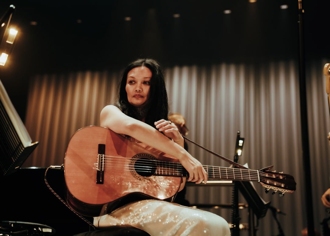 Bic Runga press shot