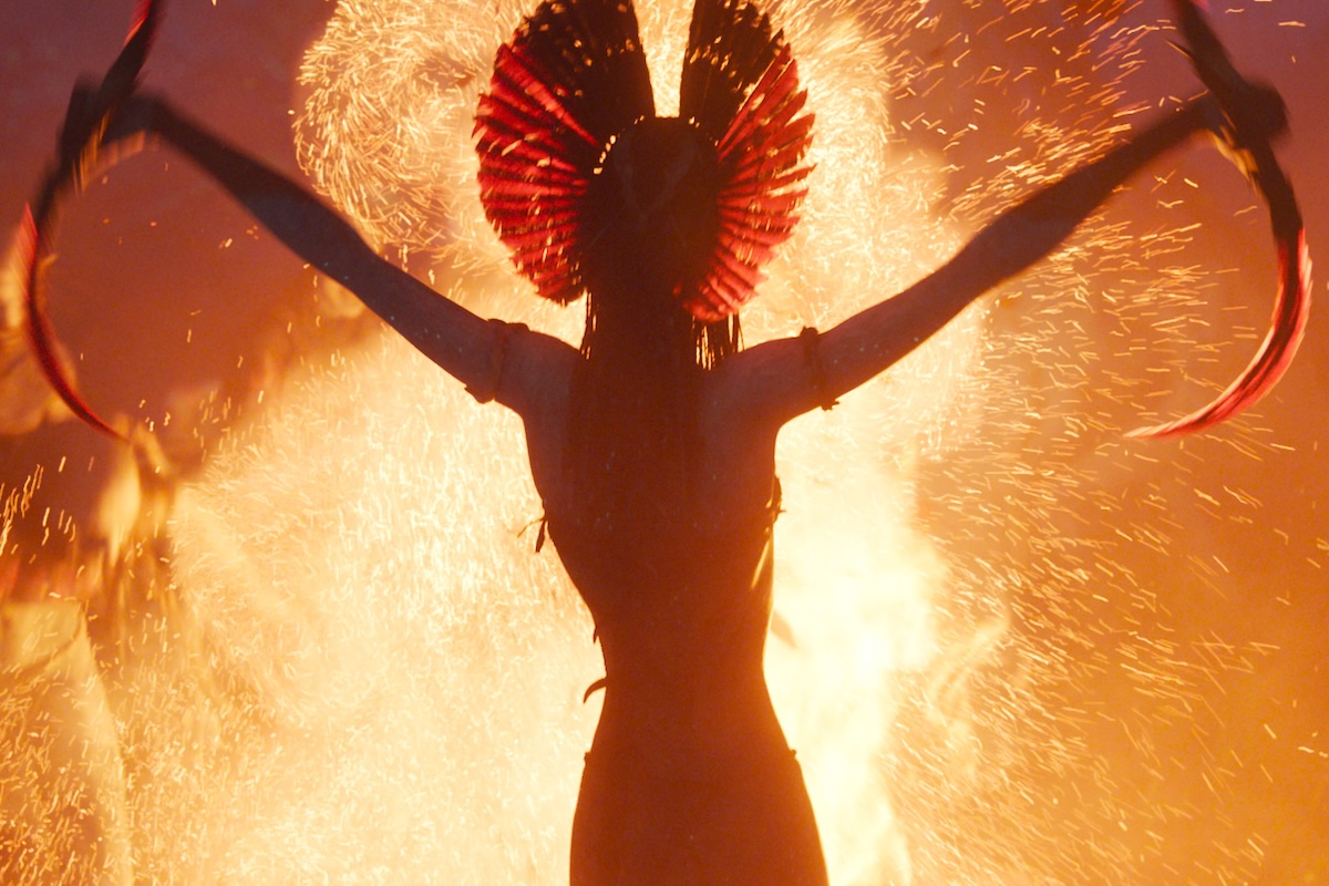 Varang (Oona Chaplin) in 20th Century Studios' AVATAR: FIRE AND ASH. Photo courtesy of 20th Century Studios. © 2025 20th Century Studios. All Rights Reserved.