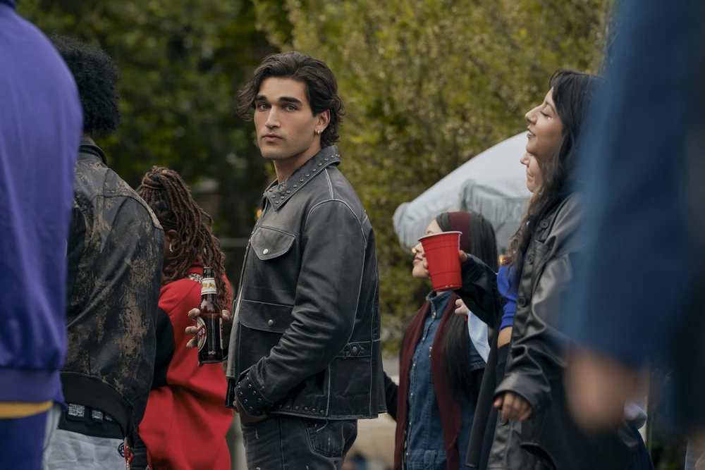 Josh Heuston as Justin Kohl