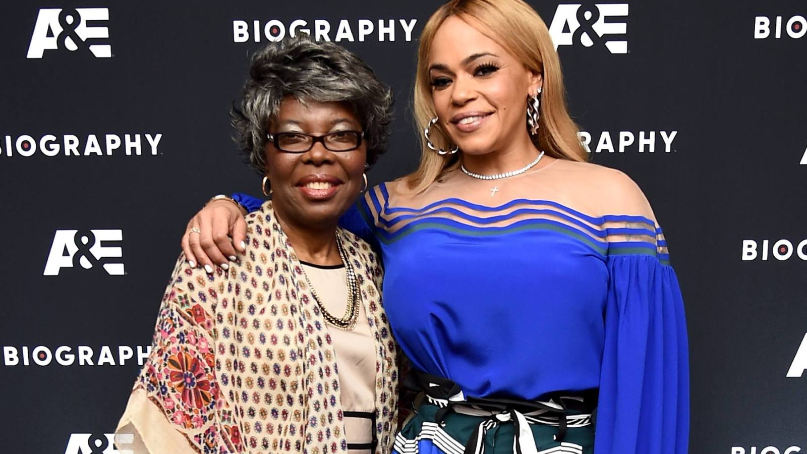 Voletta Wallace and Faith Evans