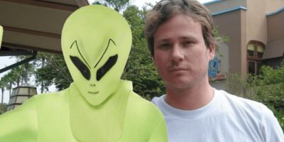 Tom DeLonge and alien