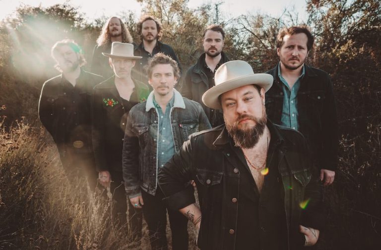 Nathaniel Rateliff & The Night Sweats return on new album Tearing At The Seams