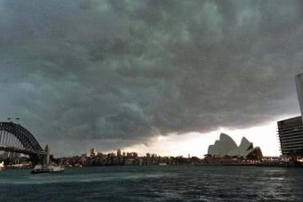 It looks like cyclones and heatwaves for Australia this NYE