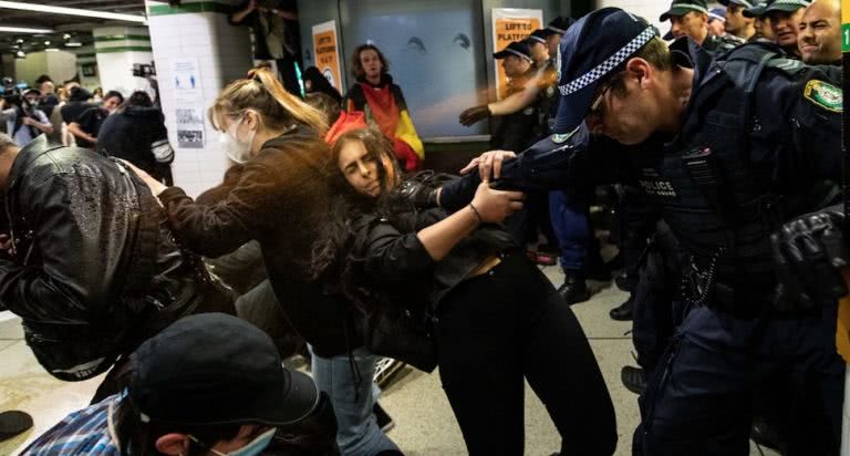 NSW Police clash with protestors
