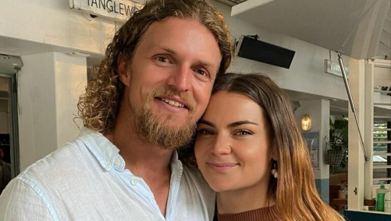 Ex-Bachelor Nick Cummins is reportedly married