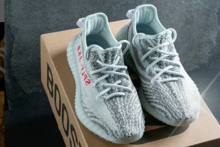 Pair of hot sale yeezys