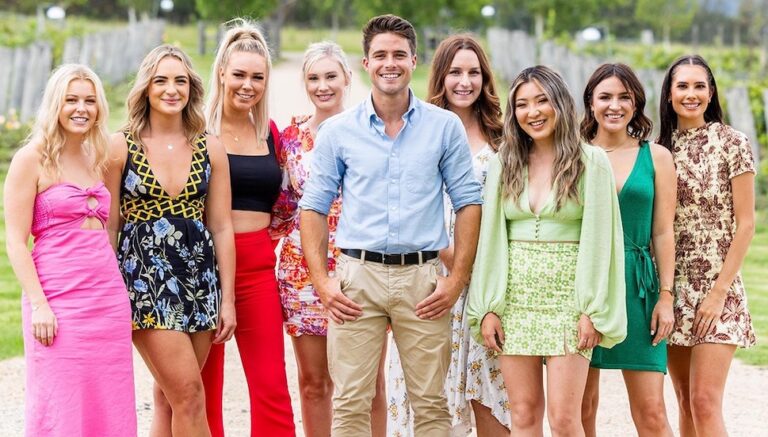 Jess Cova and other contestants on Farmer Wants a Wife