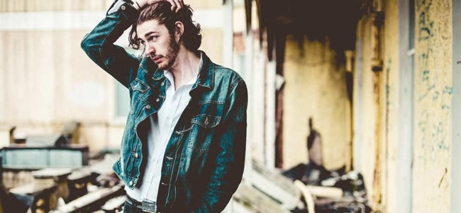 Singer-songwriter Hozier performed in an American Subway
