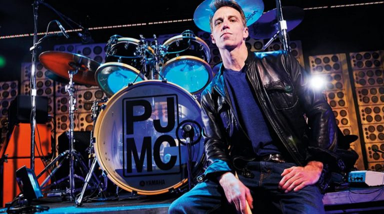 Pearl Jam drummer Matt Cameron insists he's not joining the Foo Fighters