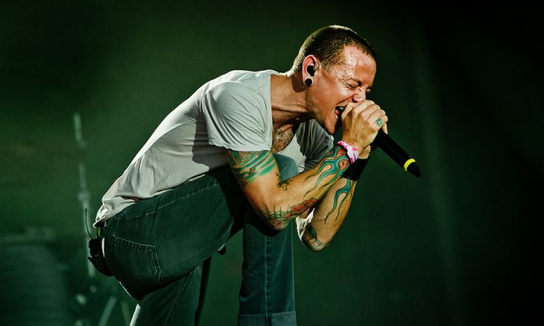 Chester Bennington performing live with Linkin Park