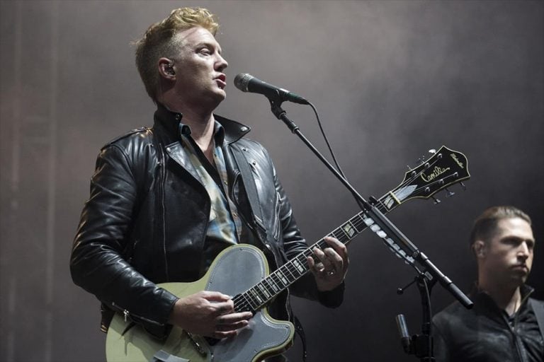 Queens Of The Stone Age, who recently covered Foo Fighters’ ‘Everlong’
