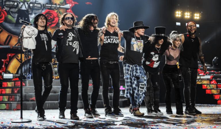 Guns N Roses and Dave Grohl
