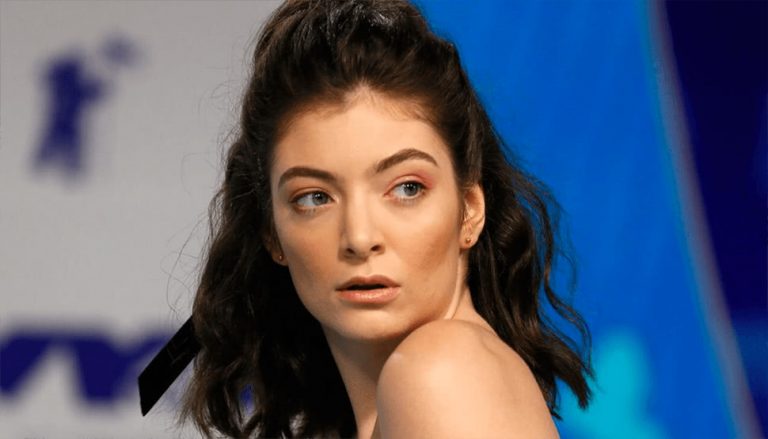 New Zealand pop singer Lorde
