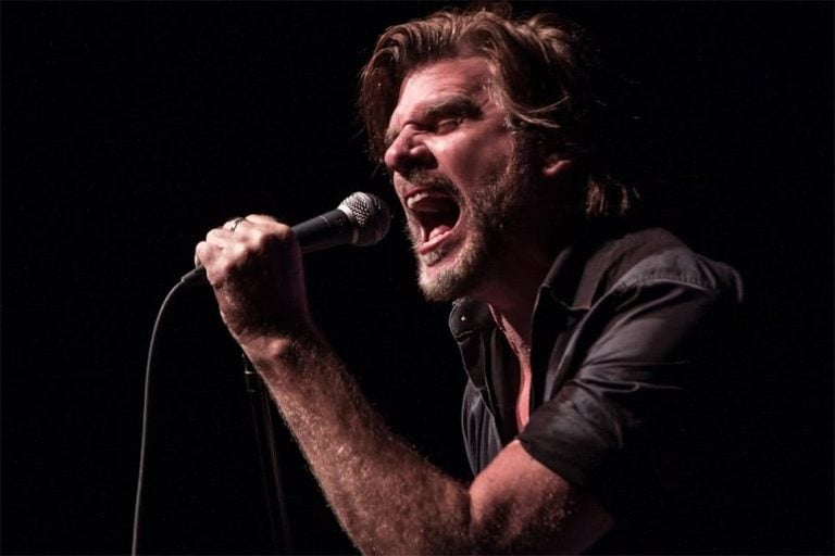 Tex Perkins performing live with the Beasts Of Bourbon