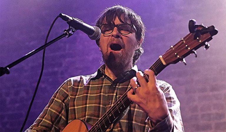 Rivers Cuomo performing live at the Hi-Hat in Los Angeles (Photo courtesy of Rock NYC)