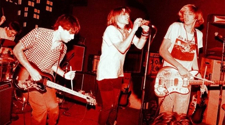 Alt-rock legends Sonic Youth performing live